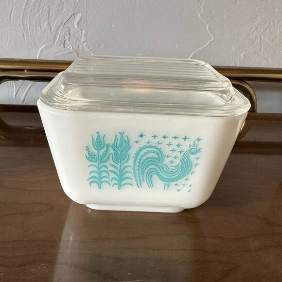 Pyrex Butterprint Turquoise Sm (w lid) & Med Refrigerator Dish, Round Casserole - Picture 6 of 9